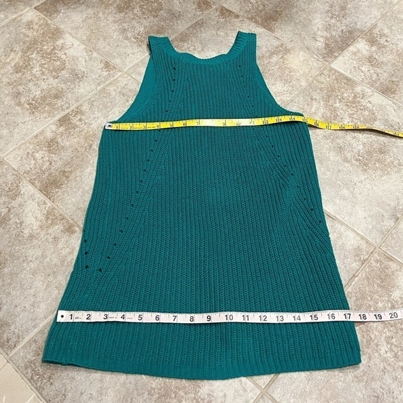 NWT Universal Thread Envelope Sweater Tank Top Green Knit Small Crew Neck - Picture 5 of 9